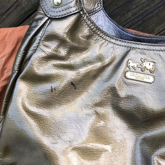 EUC Coach Maggie Antique Soft patent leather purse - Picture 15 of 16